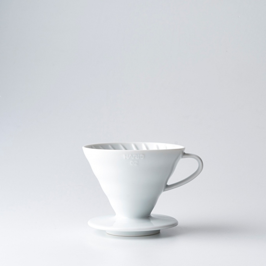 Дрипър Hario V60-02 керамичен - бял (VDCR-02-W)