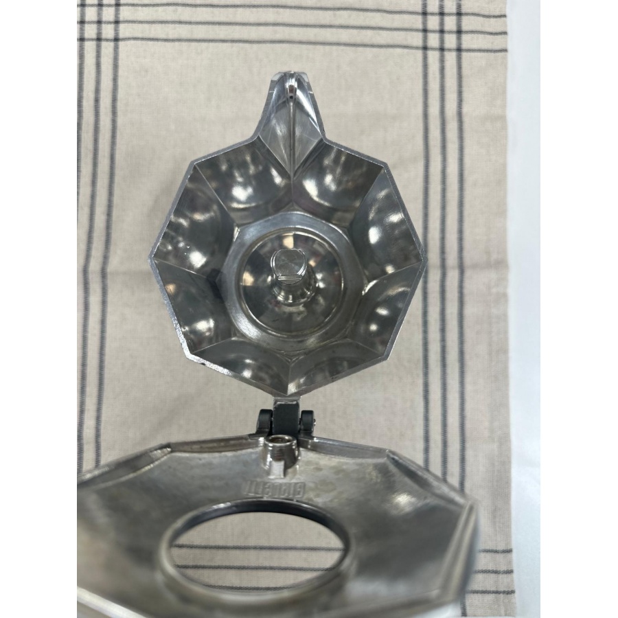 Мока тенджера Bialetti Brikka Induction 4 сива Употребявана/ ОТСТЪПКА