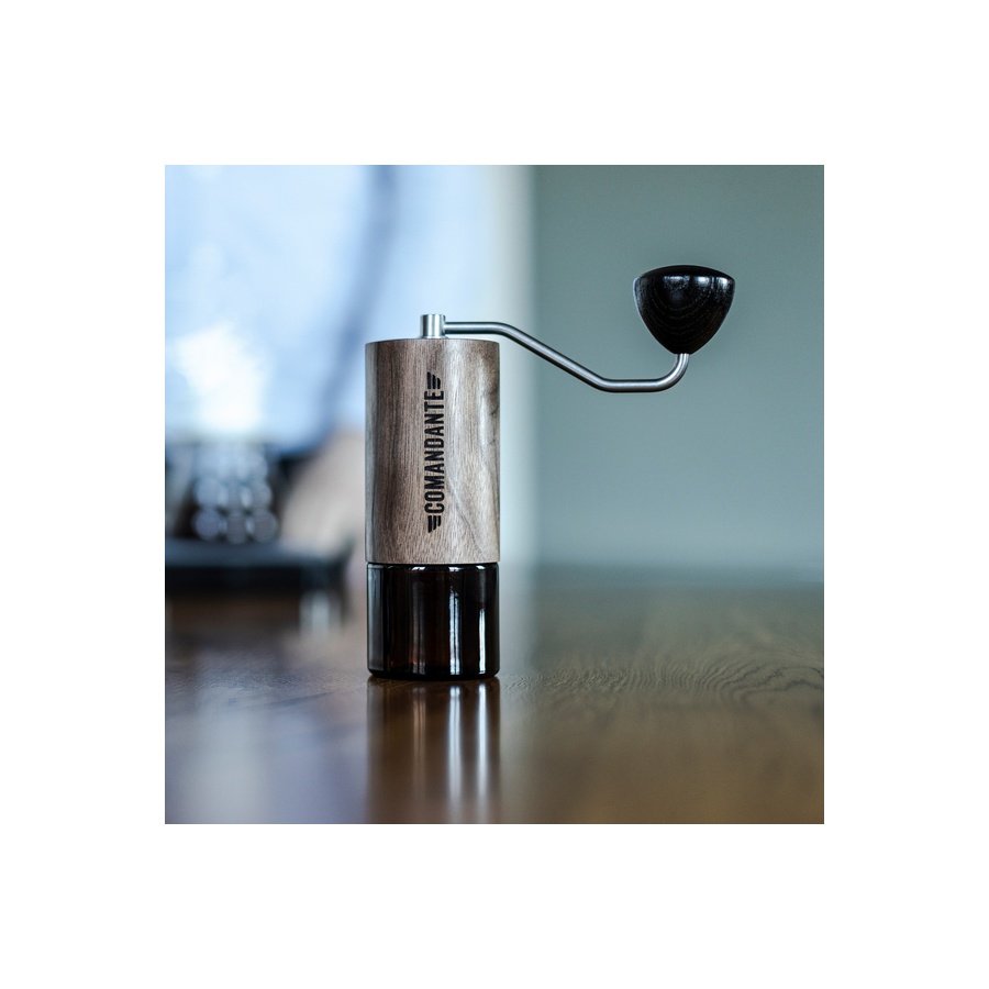 Comandante C40 MK4 Nitro Blade - Вирджиния орех