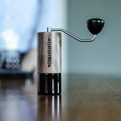 Comandante C40 MK4 Nitro Blade - Вирджиния орех