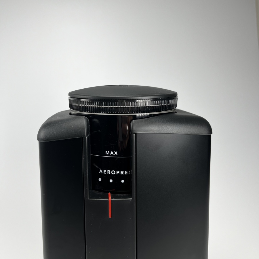 Електрическа мелница Wilfa Svart CGWS-130B черна