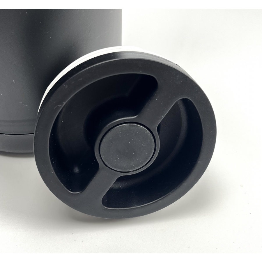 Термос Kaffia 1 л с дървена дръжка - ЧЕРЕН