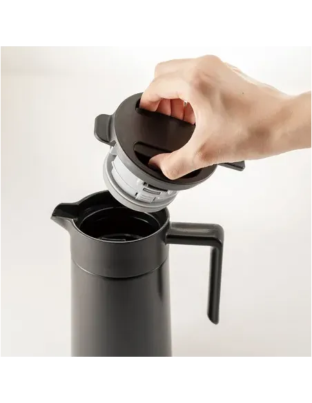 Термо кана Hario от 600 ml с керамична повърхност - ЧЕРНА