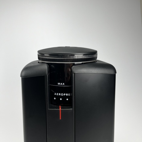 Електрическа мелница Wilfa Svart CGWS-130B черна