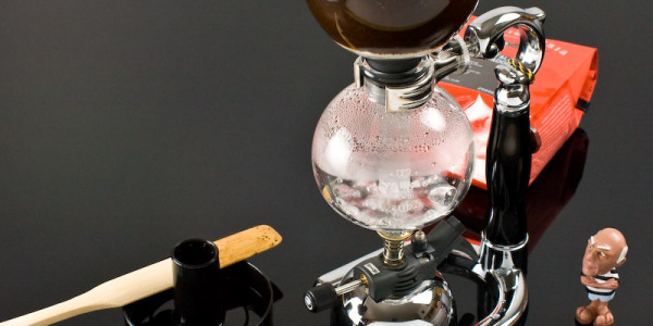 Приготвяне на кафе във вакуумния съд