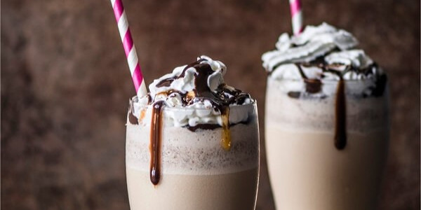 Приготвяне на кафе фрапе