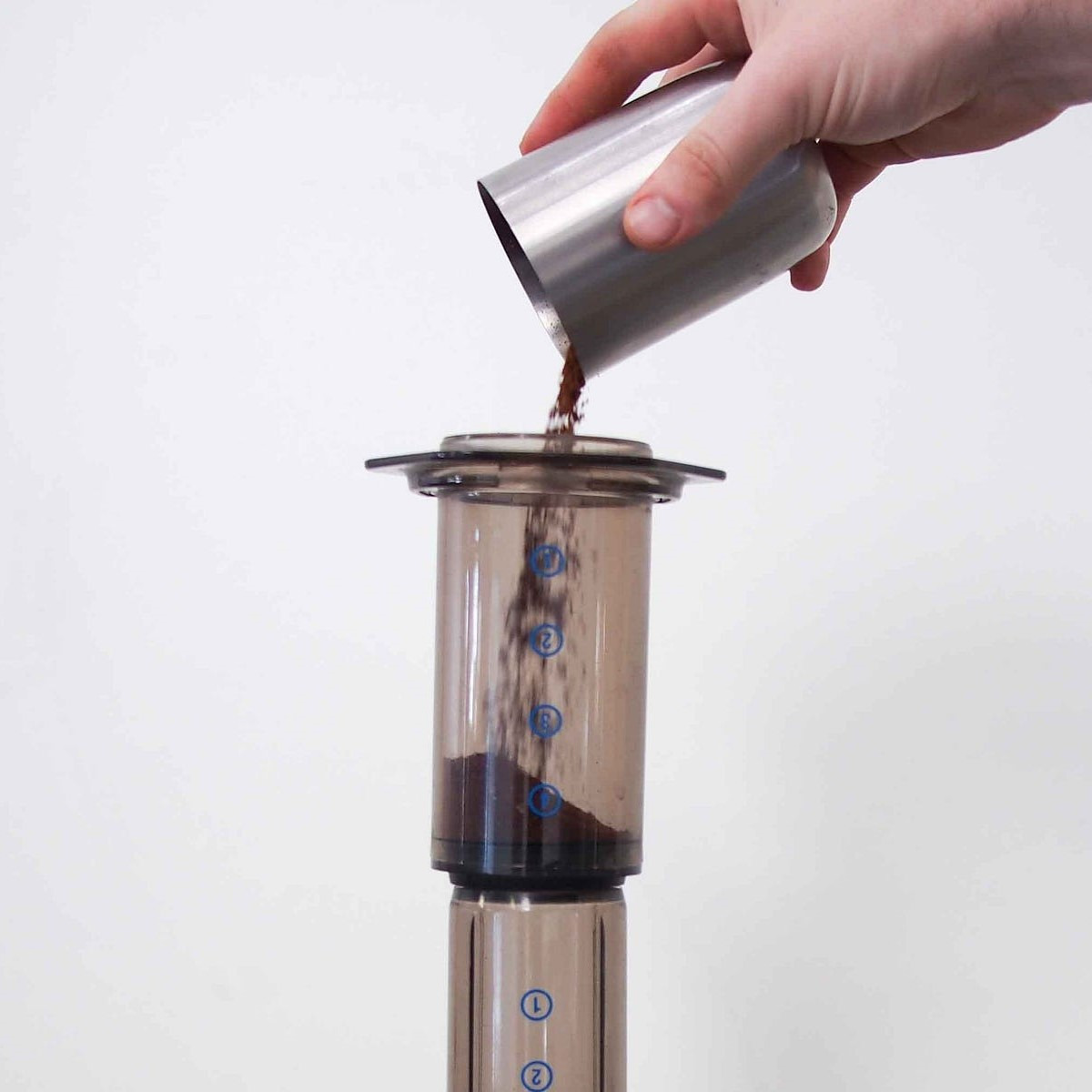 Приготвяне на кафе в Aeropress