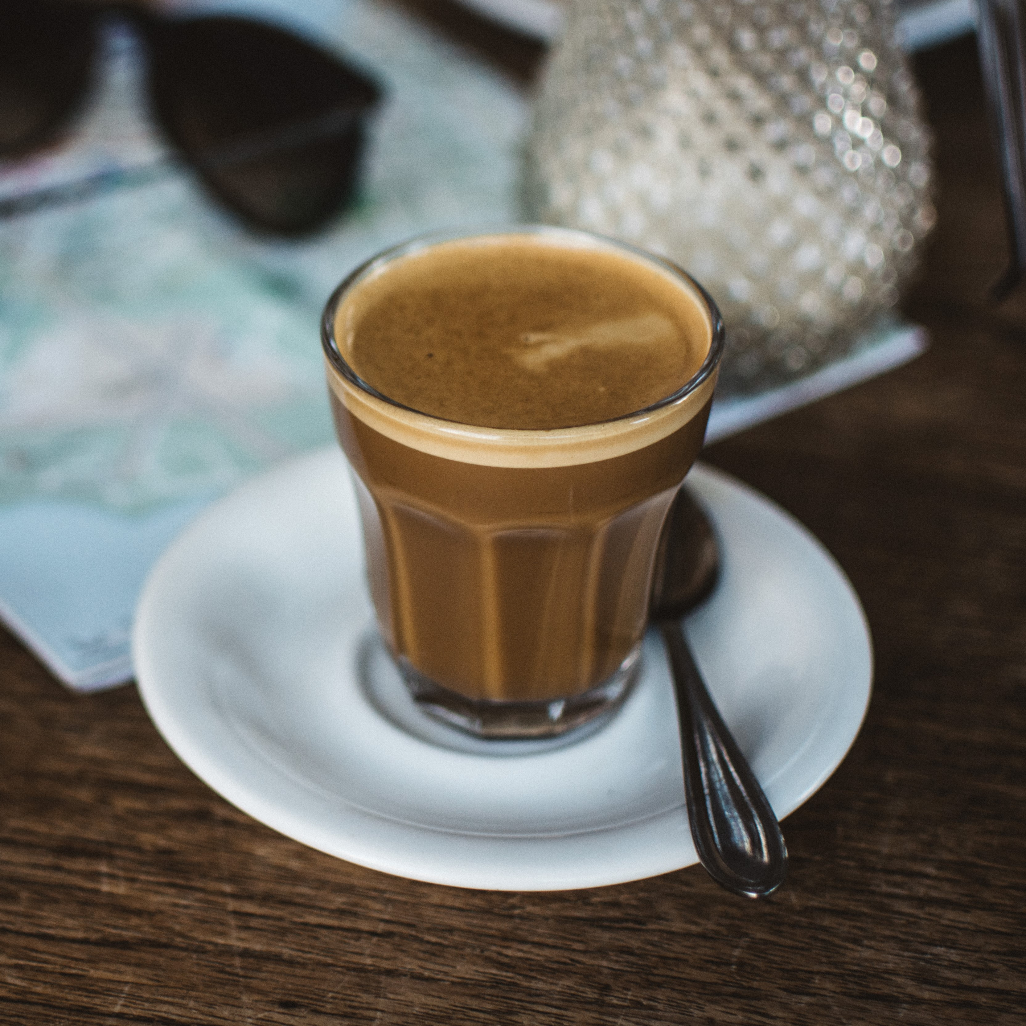 Приготвяне на плоско бяло кафе